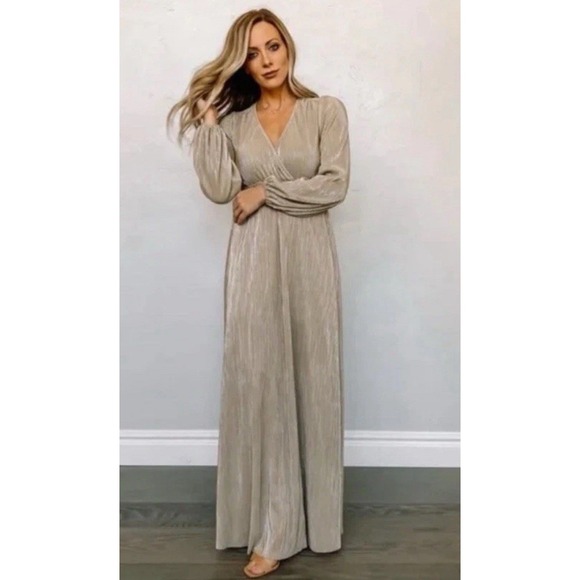 Baltic Born Venus Long Sleeve Pleated Maxi Dress In Gold Women's Size Large - Picture 1 of 8